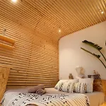 Tropical Home 2
